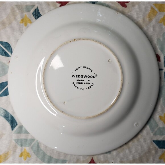 WEDGWOOD Fruit Sprays Croft Set of 2 Bread & Butter Plates & 2 Soup Bowles - Picture 5 of 16